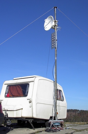 Nedělní pohled na 23 a 3 cm pracoviště OK4W během UHF Contestu 2006
